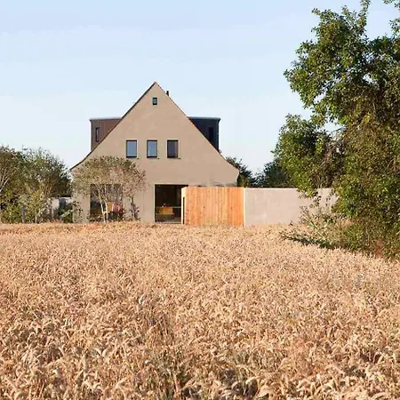 Σπίτι διακοπών Architectural Gem On The Cornfield *