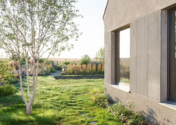 Architectural Gem On The Cornfield Semesterbostad Lindenhagen